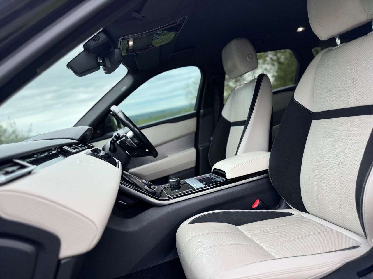 2018 LAND ROVER RANGE ROVER VELAR 2018 LAND ROVER RANGE ROVER VELAR