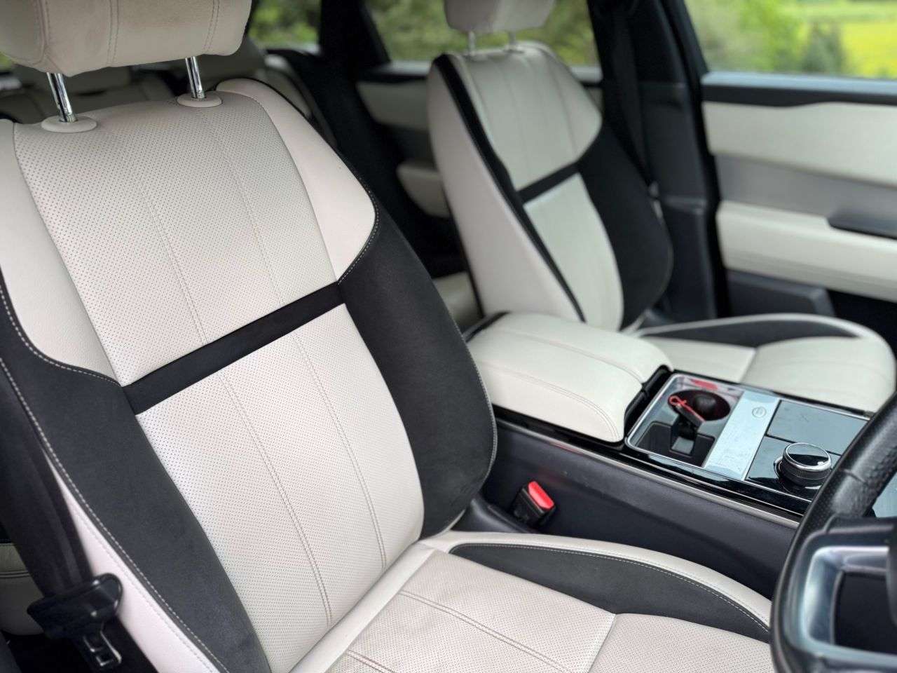 2018 LAND ROVER RANGE ROVER VELAR 2018 LAND ROVER RANGE ROVER VELAR