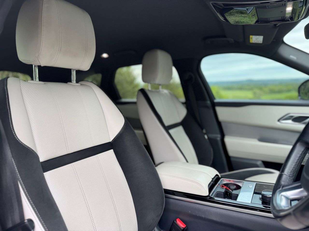 2018 LAND ROVER RANGE ROVER VELAR 2018 LAND ROVER RANGE ROVER VELAR
