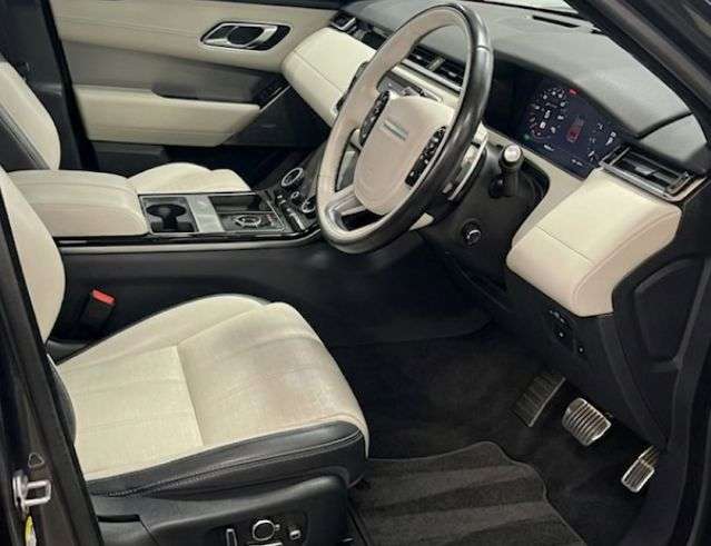 A 2018 LAND ROVER RANGE ROVER VELAR 2.0 P300 R-Dynamic HSE SUV 5dr Petrol Auto 4WD Euro 6 (s/s) (300 ps) A 2018 LAND ROVER RANGE ROVER VELAR 2.0 P300 R-Dynamic HSE SUV 5dr Petrol Auto 4WD Euro 6 (s/s) (300 ps)