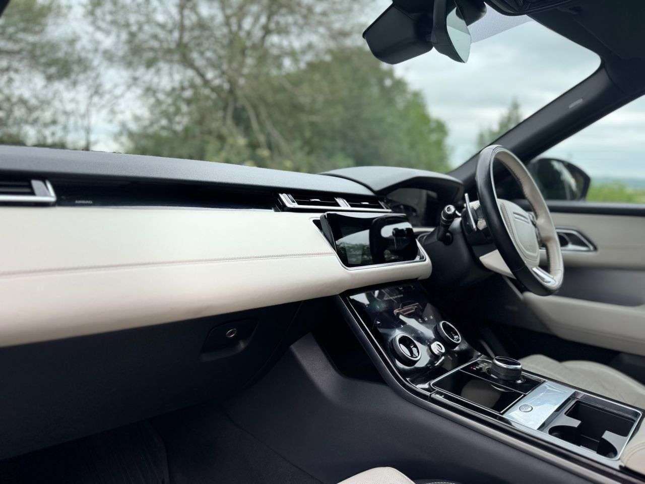 2018 LAND ROVER RANGE ROVER VELAR 2018 LAND ROVER RANGE ROVER VELAR