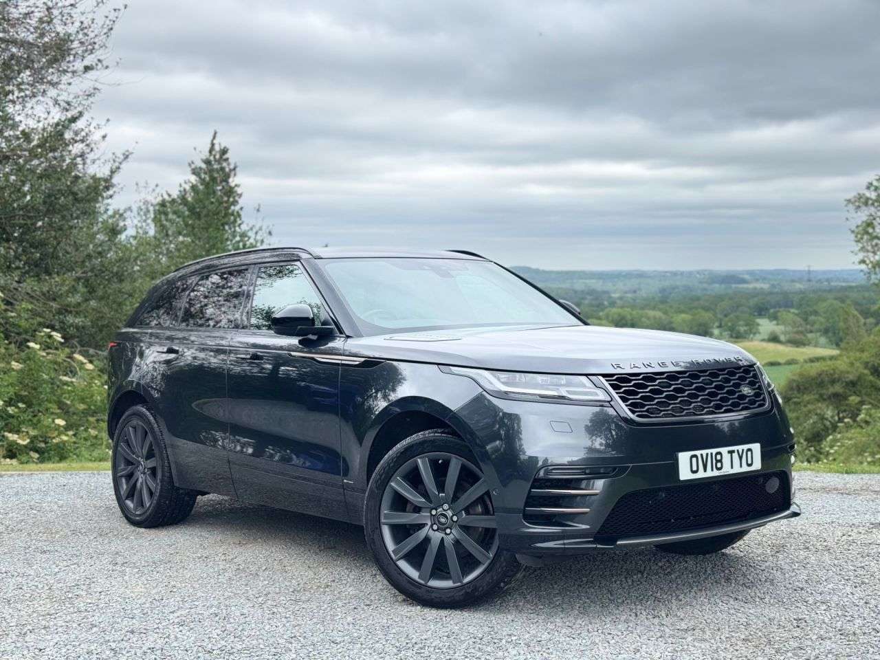 A 2018 LAND ROVER RANGE ROVER VELAR 2.0 P300 R-Dynamic HSE SUV 5dr Petrol Auto 4WD Euro 6 (s/s) (300 ps) A 2018 LAND ROVER RANGE ROVER VELAR 2.0 P300 R-Dynamic HSE SUV 5dr Petrol Auto 4WD Euro 6 (s/s) (300 ps)
