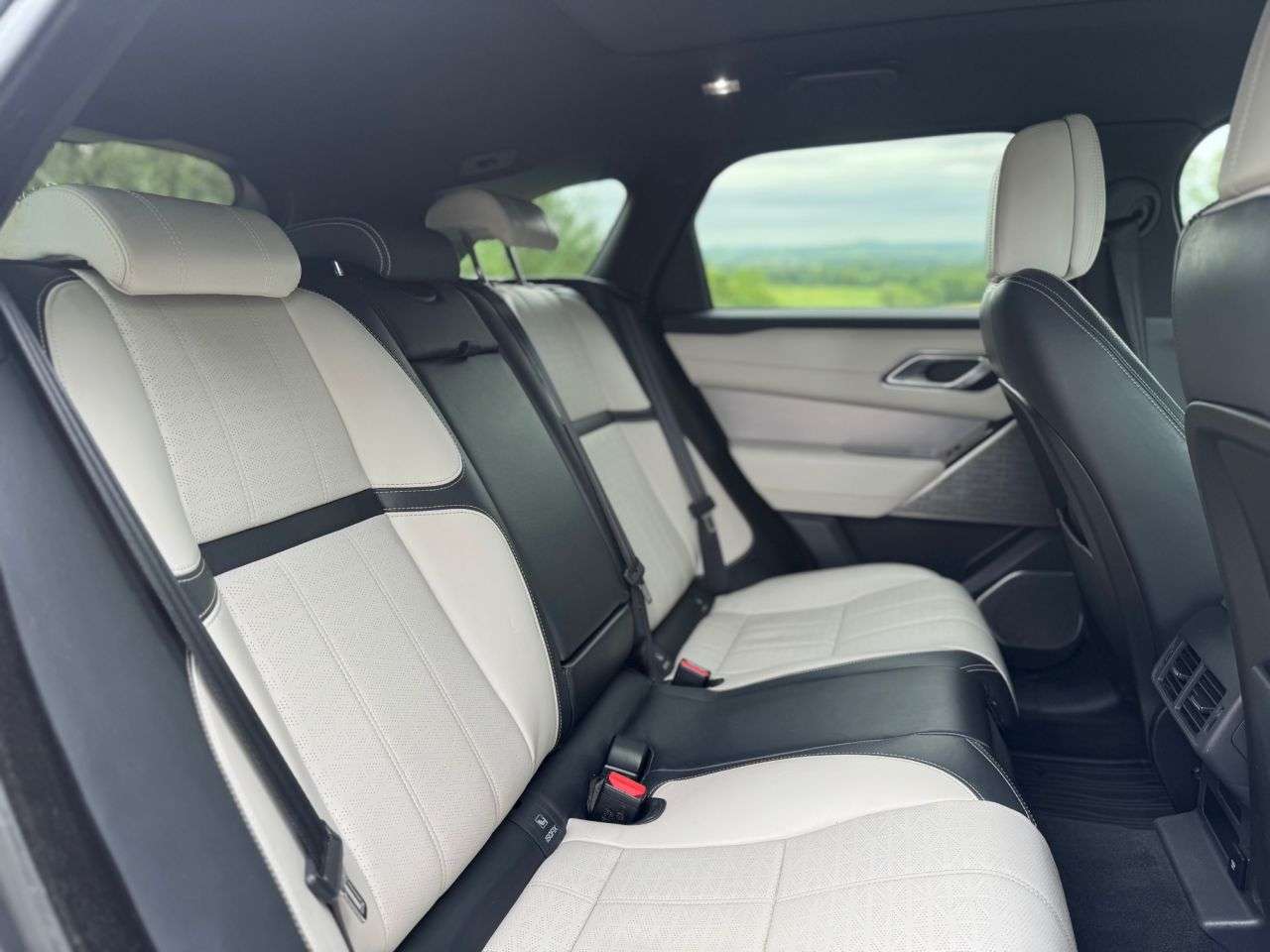 2018 LAND ROVER RANGE ROVER VELAR 2018 LAND ROVER RANGE ROVER VELAR