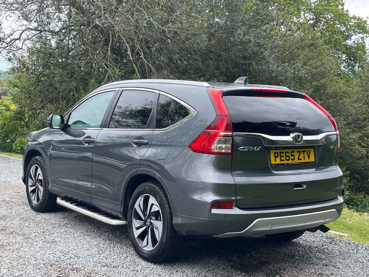 A 2015 HONDA CR-V 1.6 i-DTEC SR SUV 5dr Diesel Manual 4WD Euro 6 (s/s) (160 ps) A 2015 HONDA CR-V 1.6 i-DTEC SR SUV 5dr Diesel Manual 4WD Euro 6 (s/s) (160 ps)