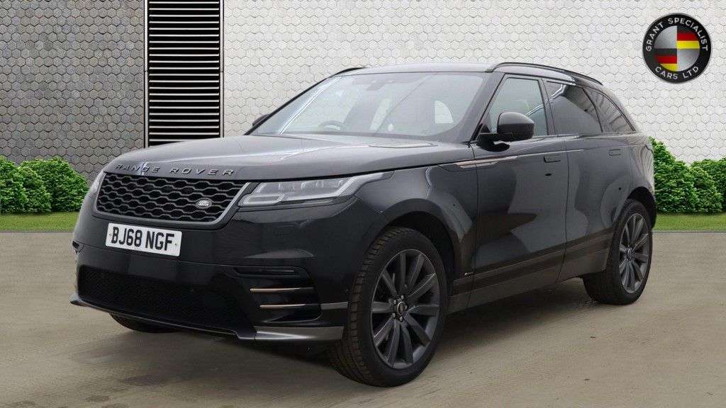 A 2018 LAND ROVER RANGE ROVER VELAR 2.0 P250 R-Dynamic HSE SUV 5dr Petrol Auto 4WD Euro 6 (s/s) (250 ps) A 2018 LAND ROVER RANGE ROVER VELAR 2.0 P250 R-Dynamic HSE SUV 5dr Petrol Auto 4WD Euro 6 (s/s) (250 ps)