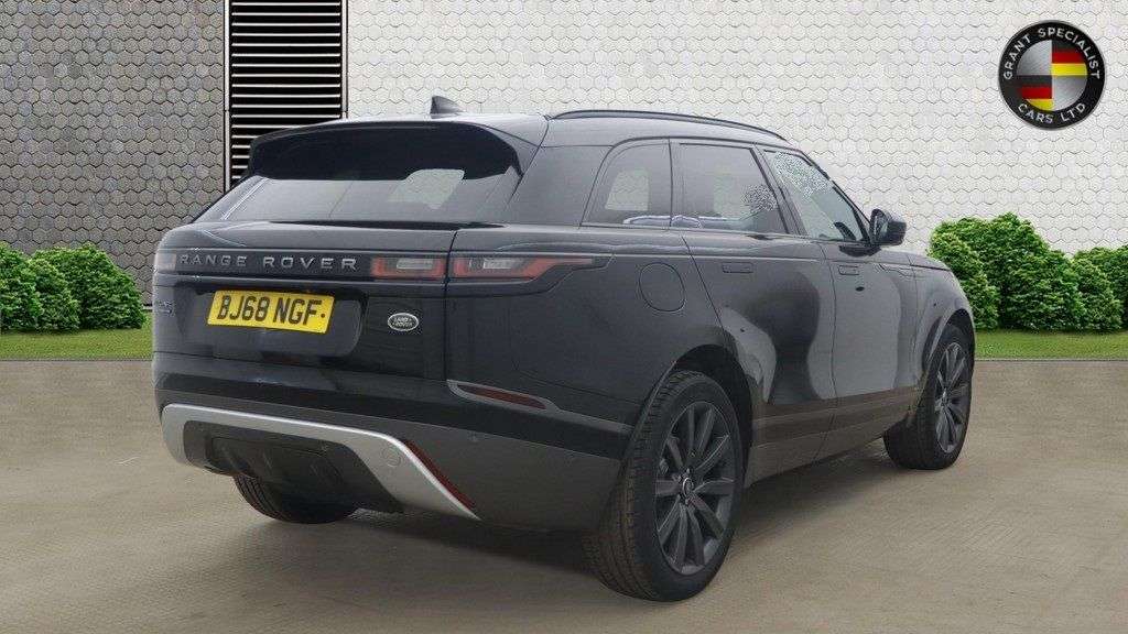 A 2018 LAND ROVER RANGE ROVER VELAR 2.0 P250 R-Dynamic HSE SUV 5dr Petrol Auto 4WD Euro 6 (s/s) (250 ps) A 2018 LAND ROVER RANGE ROVER VELAR 2.0 P250 R-Dynamic HSE SUV 5dr Petrol Auto 4WD Euro 6 (s/s) (250 ps)