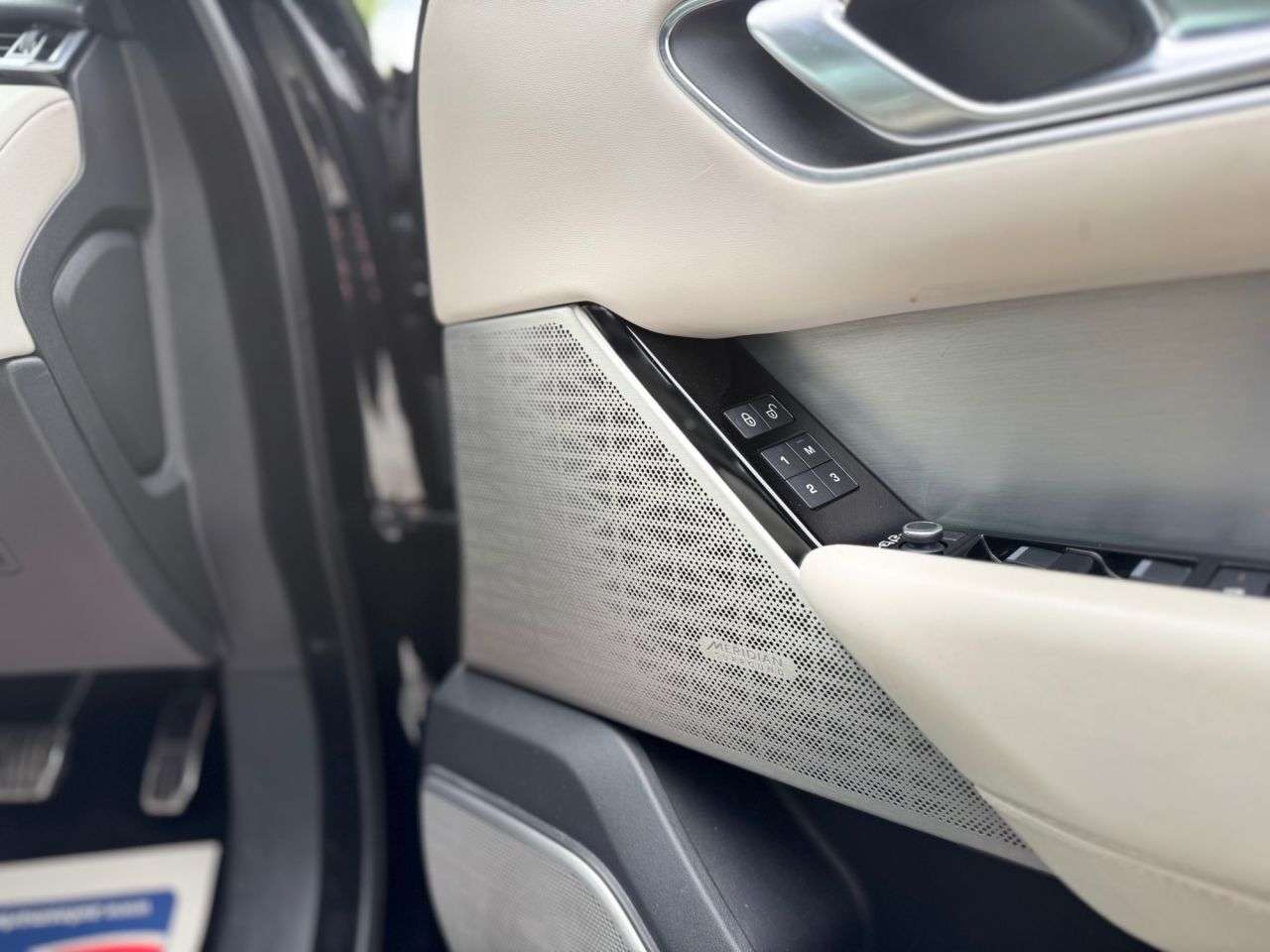 2018 LAND ROVER RANGE ROVER VELAR 2018 LAND ROVER RANGE ROVER VELAR