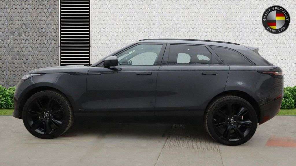 A 2019 LAND ROVER RANGE ROVER VELAR 2.0 D240 R-Dynamic HSE SUV 5dr Diesel Auto 4WD Euro 6 (s/s) (240 ps) A 2019 LAND ROVER RANGE ROVER VELAR 2.0 D240 R-Dynamic HSE SUV 5dr Diesel Auto 4WD Euro 6 (s/s) (240 ps)
