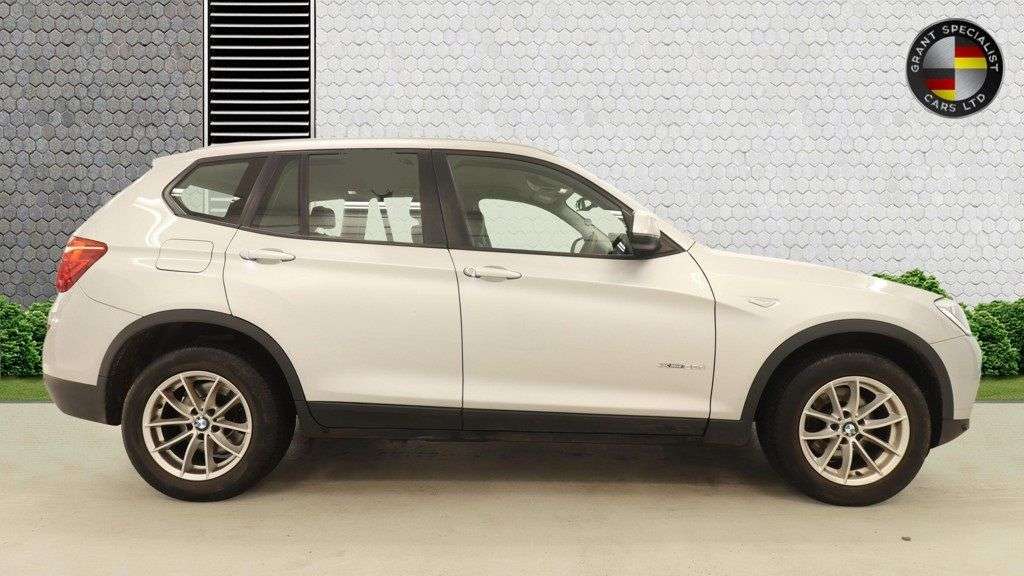 A 2015 BMW X3 2.0 20d SE SUV 5dr Diesel Auto xDrive Euro 6 (s/s) (190 ps) A 2015 BMW X3 2.0 20d SE SUV 5dr Diesel Auto xDrive Euro 6 (s/s) (190 ps)