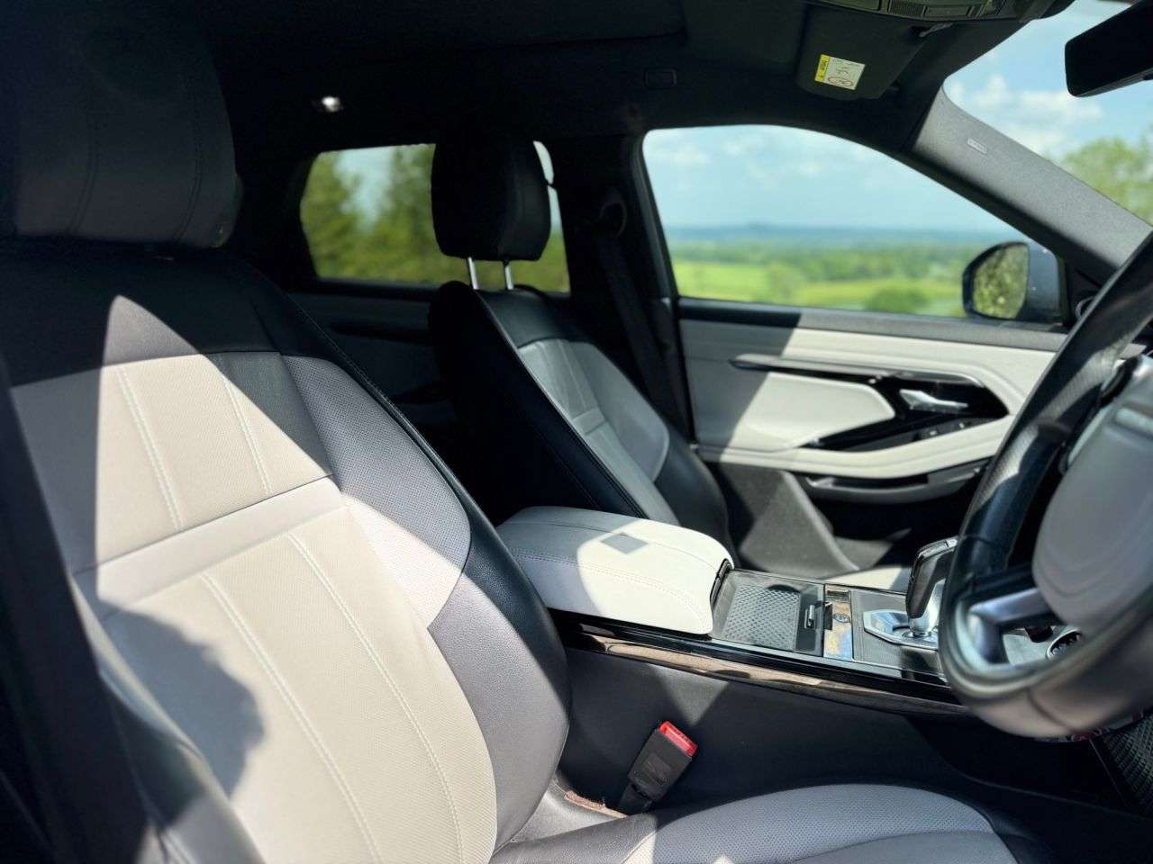 2019 LAND ROVER RANGE ROVER EVOQUE 2019 LAND ROVER RANGE ROVER EVOQUE