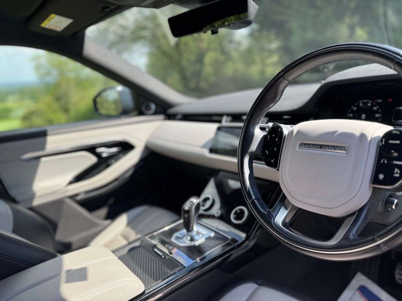 2019 LAND ROVER RANGE ROVER EVOQUE 2019 LAND ROVER RANGE ROVER EVOQUE