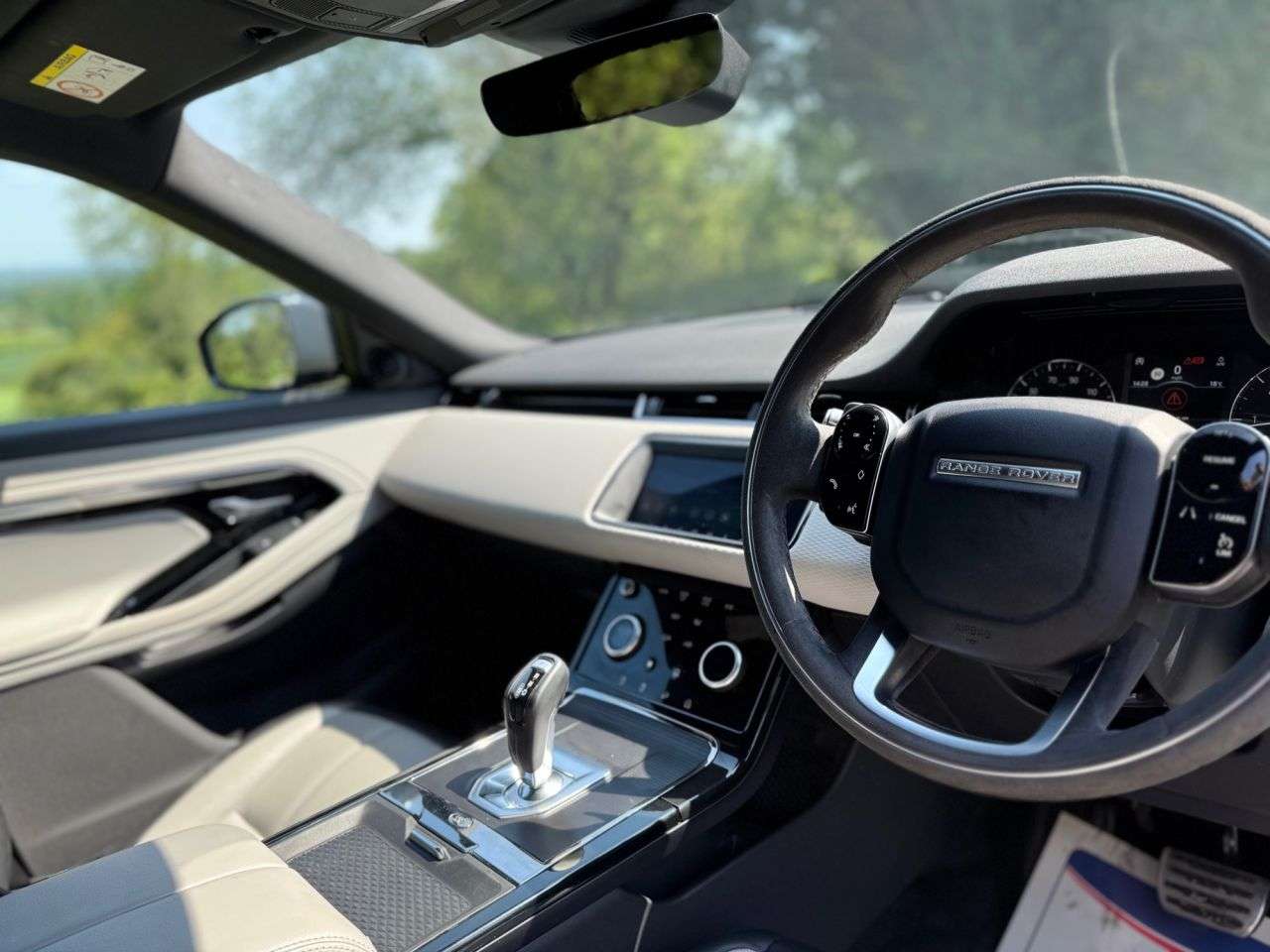 2019 LAND ROVER RANGE ROVER EVOQUE 2019 LAND ROVER RANGE ROVER EVOQUE