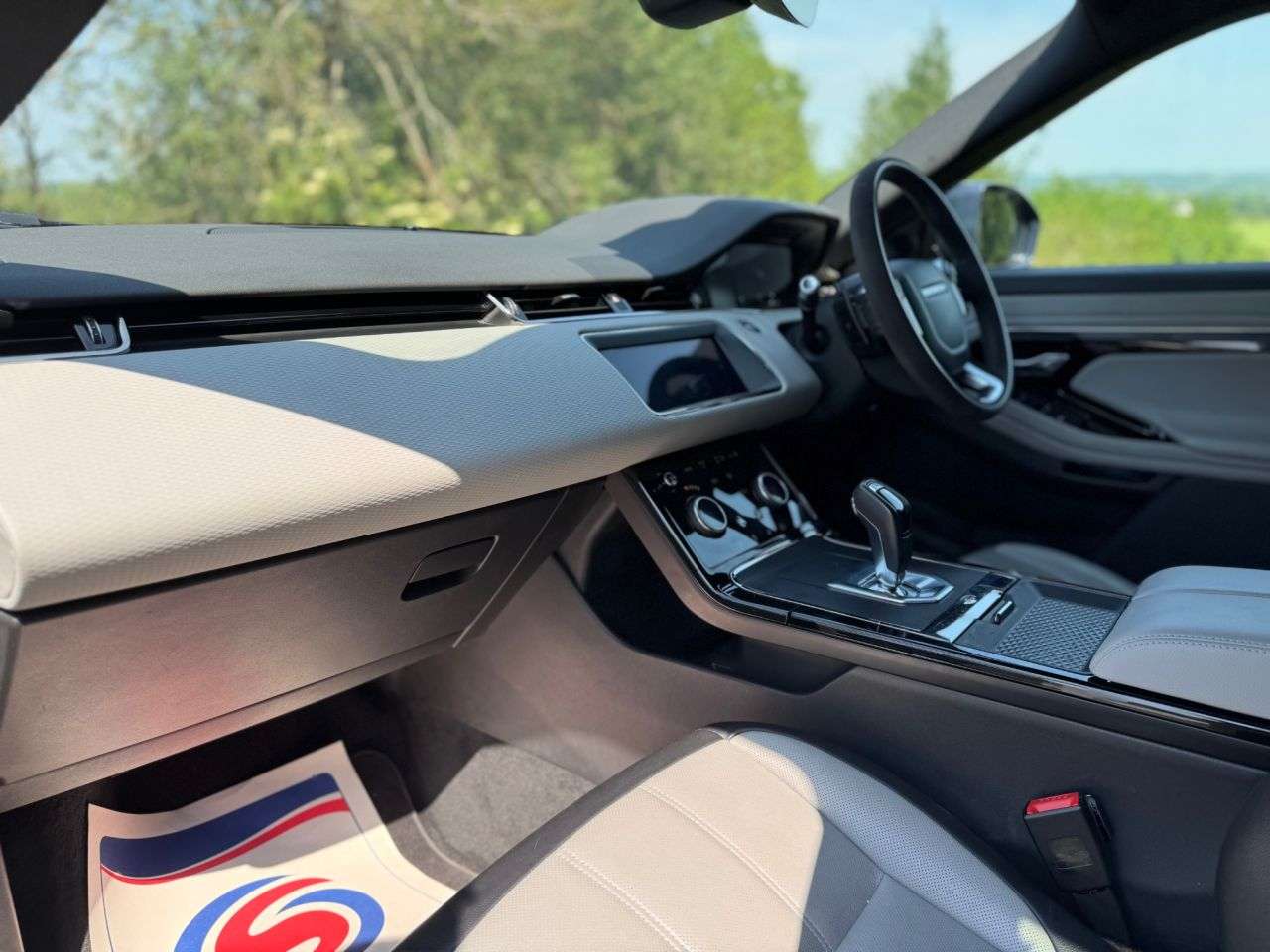2019 LAND ROVER RANGE ROVER EVOQUE 2019 LAND ROVER RANGE ROVER EVOQUE