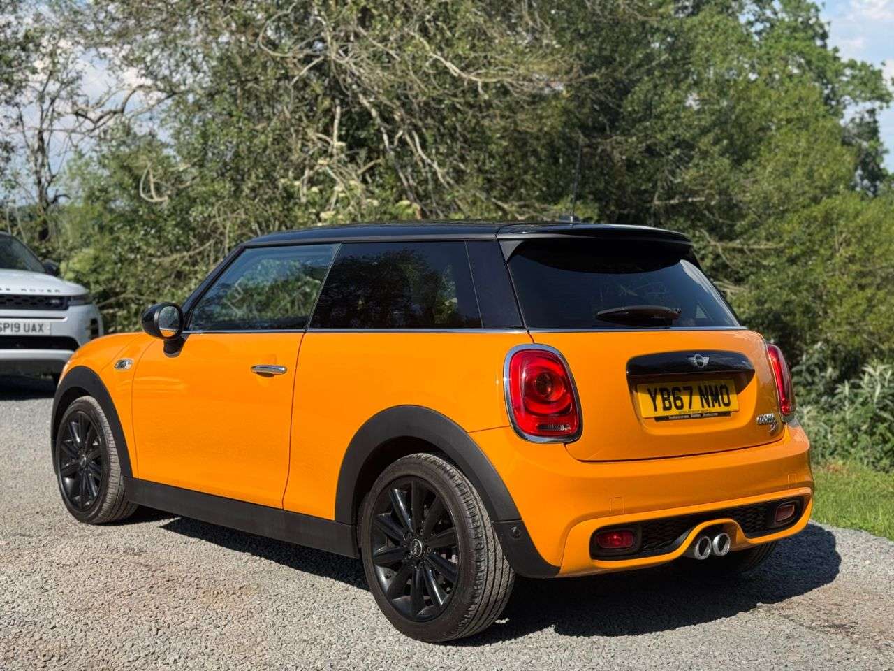 A 2018 MINI HATCH 2.0 Cooper SD Hatchback 3dr Diesel Auto Euro 6 (s/s) (170 ps) A 2018 MINI HATCH 2.0 Cooper SD Hatchback 3dr Diesel Auto Euro 6 (s/s) (170 ps)