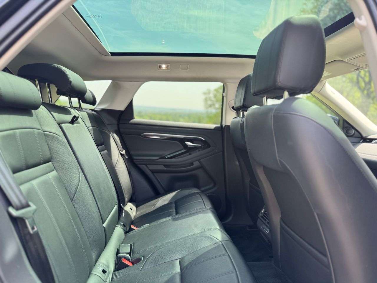 2019 LAND ROVER RANGE ROVER EVOQUE 2019 LAND ROVER RANGE ROVER EVOQUE