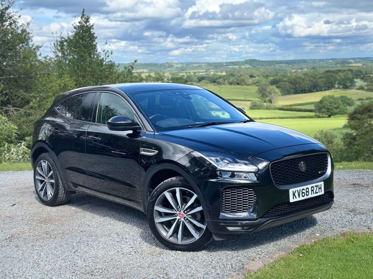 A 2018 JAGUAR E-PACE 2.0 D180 R-Dynamic HSE SUV 5dr Diesel Auto AWD Euro 6 (s/s) (180 ps) A 2018 JAGUAR E-PACE 2.0 D180 R-Dynamic HSE SUV 5dr Diesel Auto AWD Euro 6 (s/s) (180 ps)