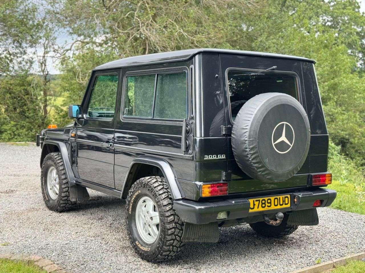 A 1992 MERCEDES-BENZ G 300 G Wagon 300 GDS AUTO SWB A 1992 MERCEDES-BENZ G 300 G Wagon 300 GDS AUTO SWB