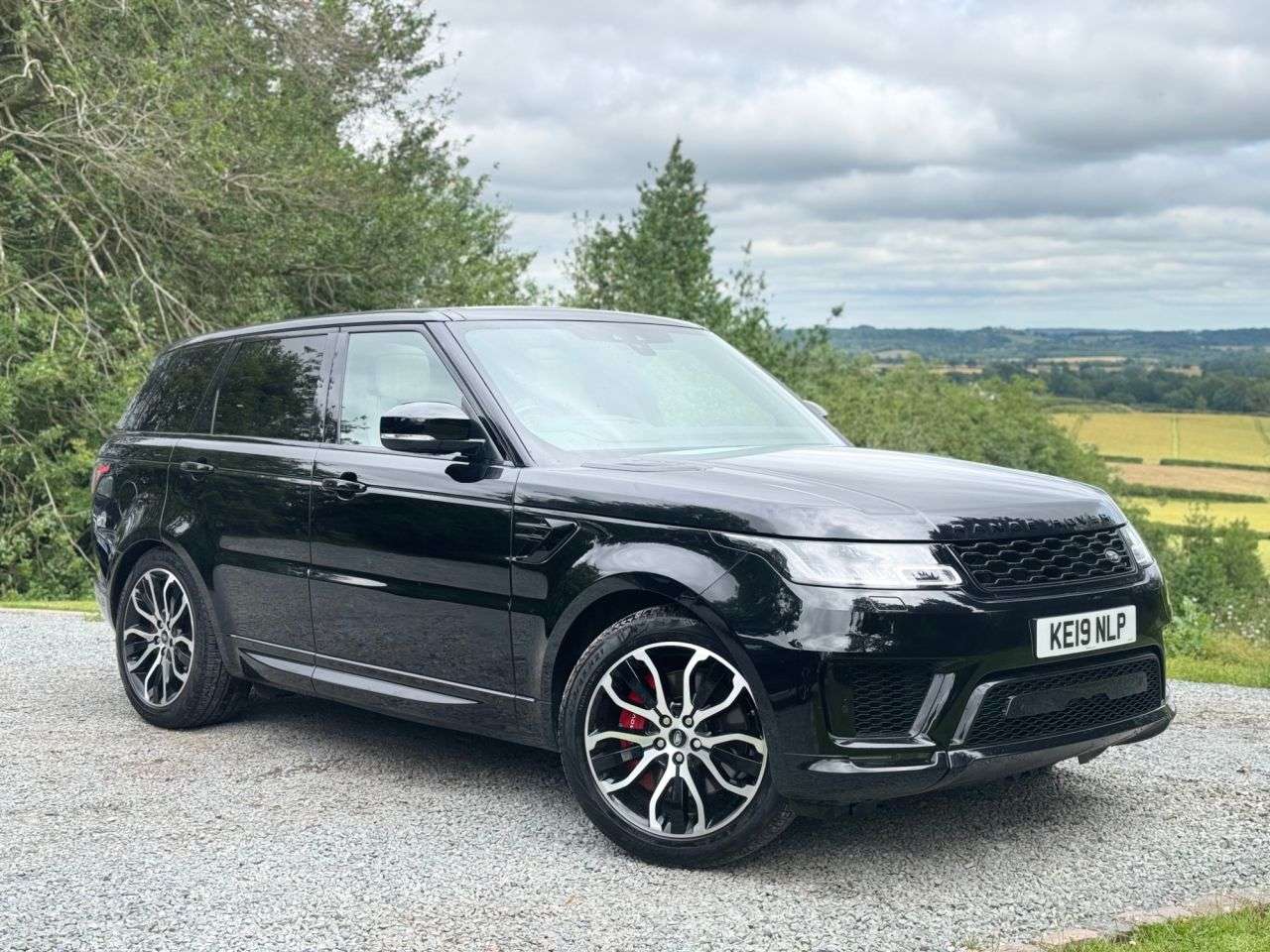 A 2019 LAND ROVER RANGE ROVER SPORT 2.0 P400e 13.1kWh GPF Autobiography Dynamic SUV 5dr Petrol Plug-in Hybrid A A 2019 LAND ROVER RANGE ROVER SPORT 2.0 P400e 13.1kWh GPF Autobiography Dynamic SUV 5dr Petrol Plug-in Hybrid A