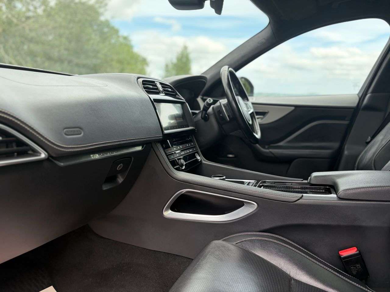 2019 JAGUAR F-PACE 2019 JAGUAR F-PACE