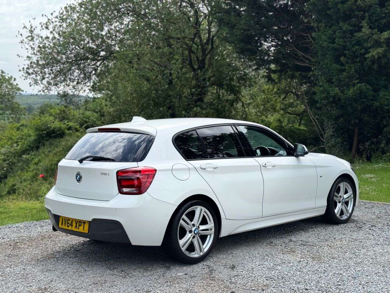 A 2015 BMW 1 SERIES 1.6 116i M Sport Hatchback 5dr Petrol Manual Euro 6 (s/s) (136 ps) A 2015 BMW 1 SERIES 1.6 116i M Sport Hatchback 5dr Petrol Manual Euro 6 (s/s) (136 ps)