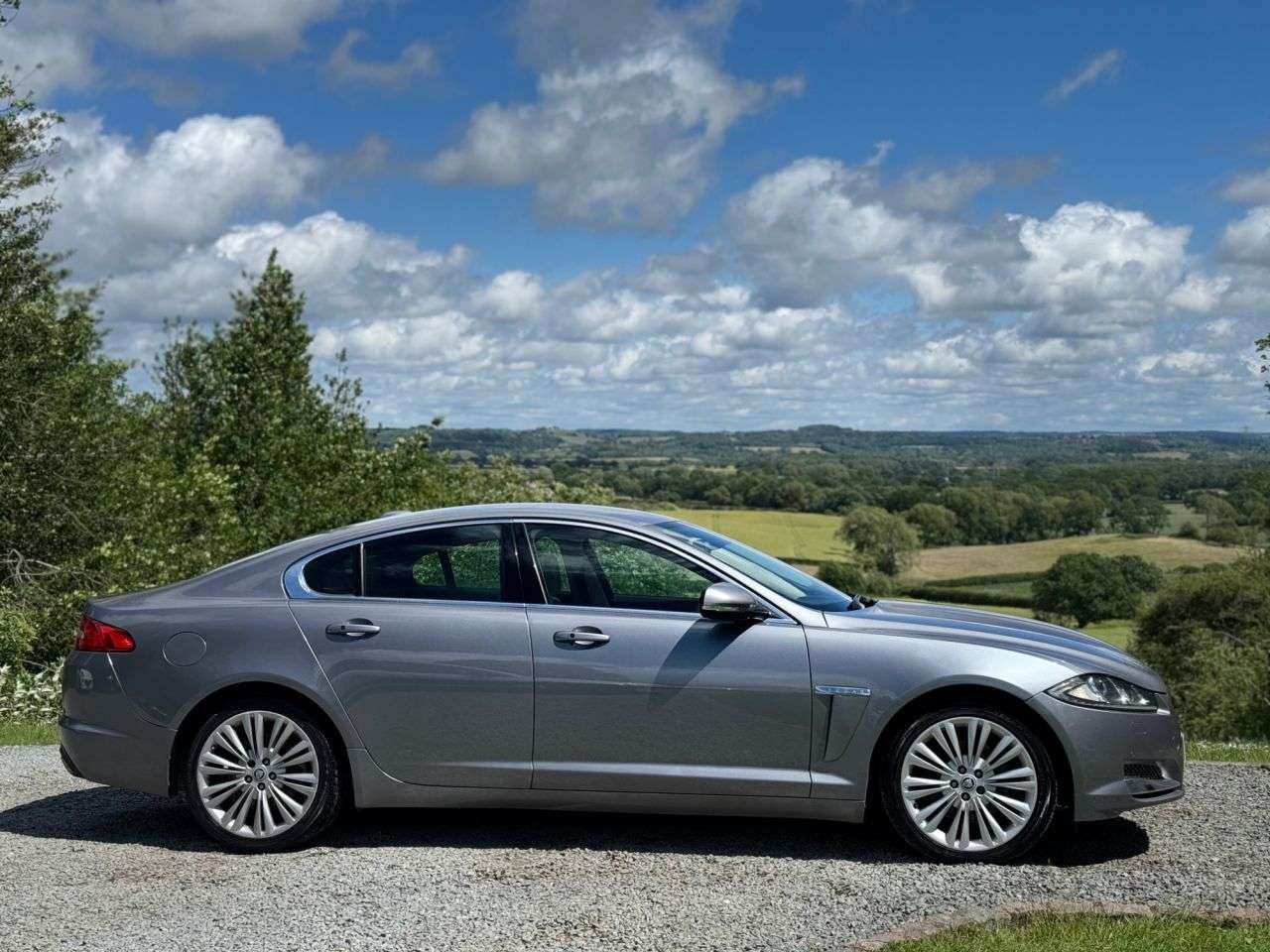 2011 JAGUAR XF 2011 JAGUAR XF