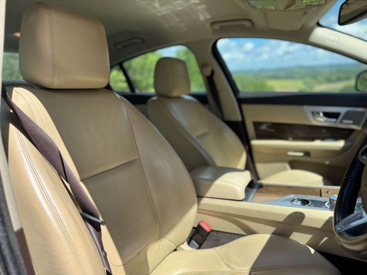 2011 JAGUAR XF 2011 JAGUAR XF