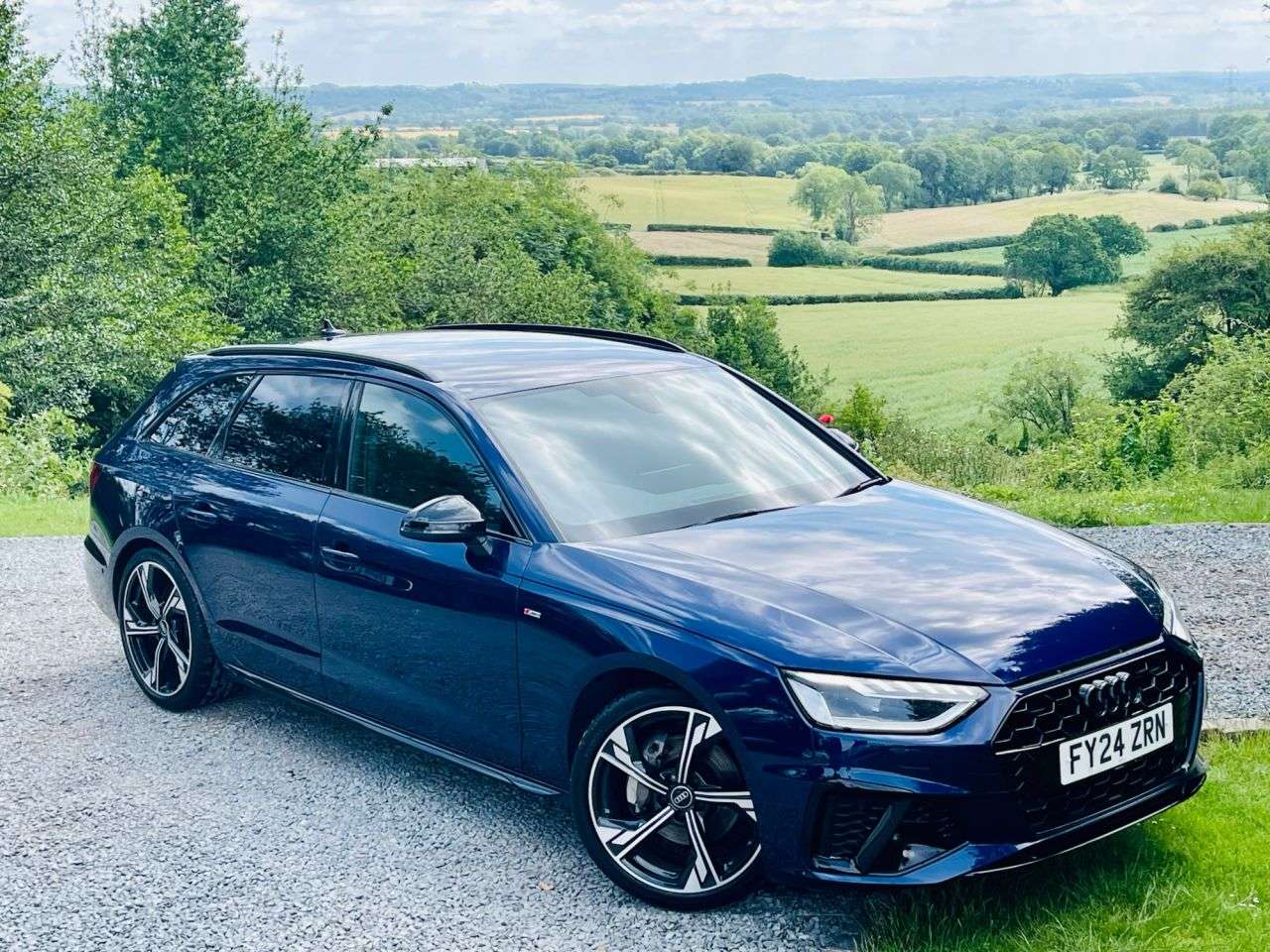 A 2024 AUDI A4 AVANT 2.0 TFSI 40 Black Edition Estate 5dr Petrol S Tronic Euro 6 (s/s) (204 ps) A 2024 AUDI A4 AVANT 2.0 TFSI 40 Black Edition Estate 5dr Petrol S Tronic Euro 6 (s/s) (204 ps)