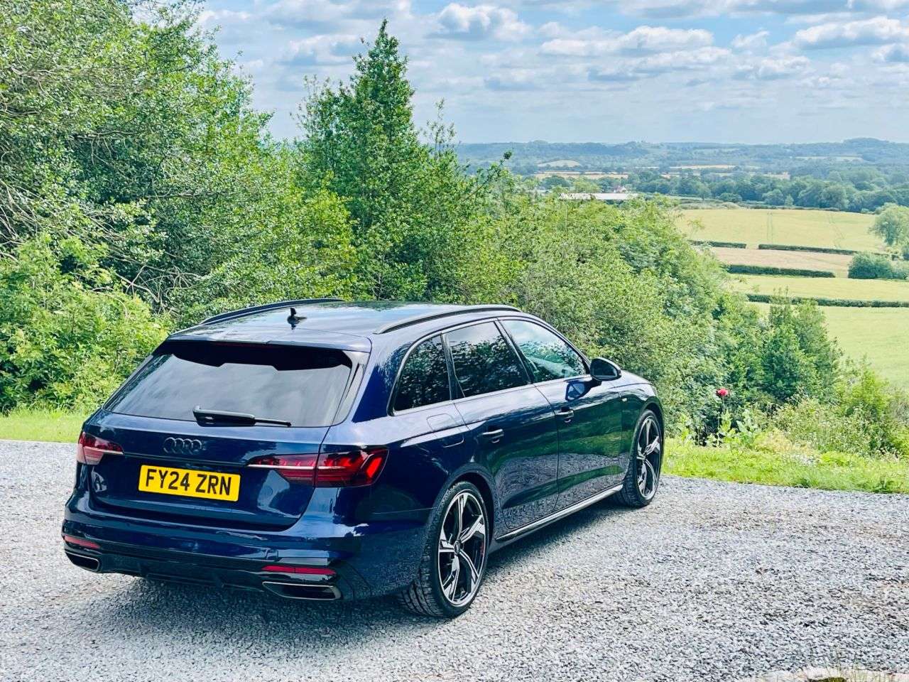 A 2024 AUDI A4 AVANT 2.0 TFSI 40 Black Edition Estate 5dr Petrol S Tronic Euro 6 (s/s) (204 ps) A 2024 AUDI A4 AVANT 2.0 TFSI 40 Black Edition Estate 5dr Petrol S Tronic Euro 6 (s/s) (204 ps)
