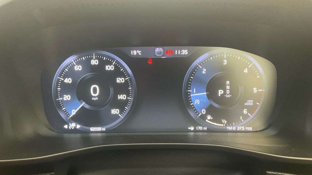 2019 VOLVO XC40 2019 VOLVO XC40