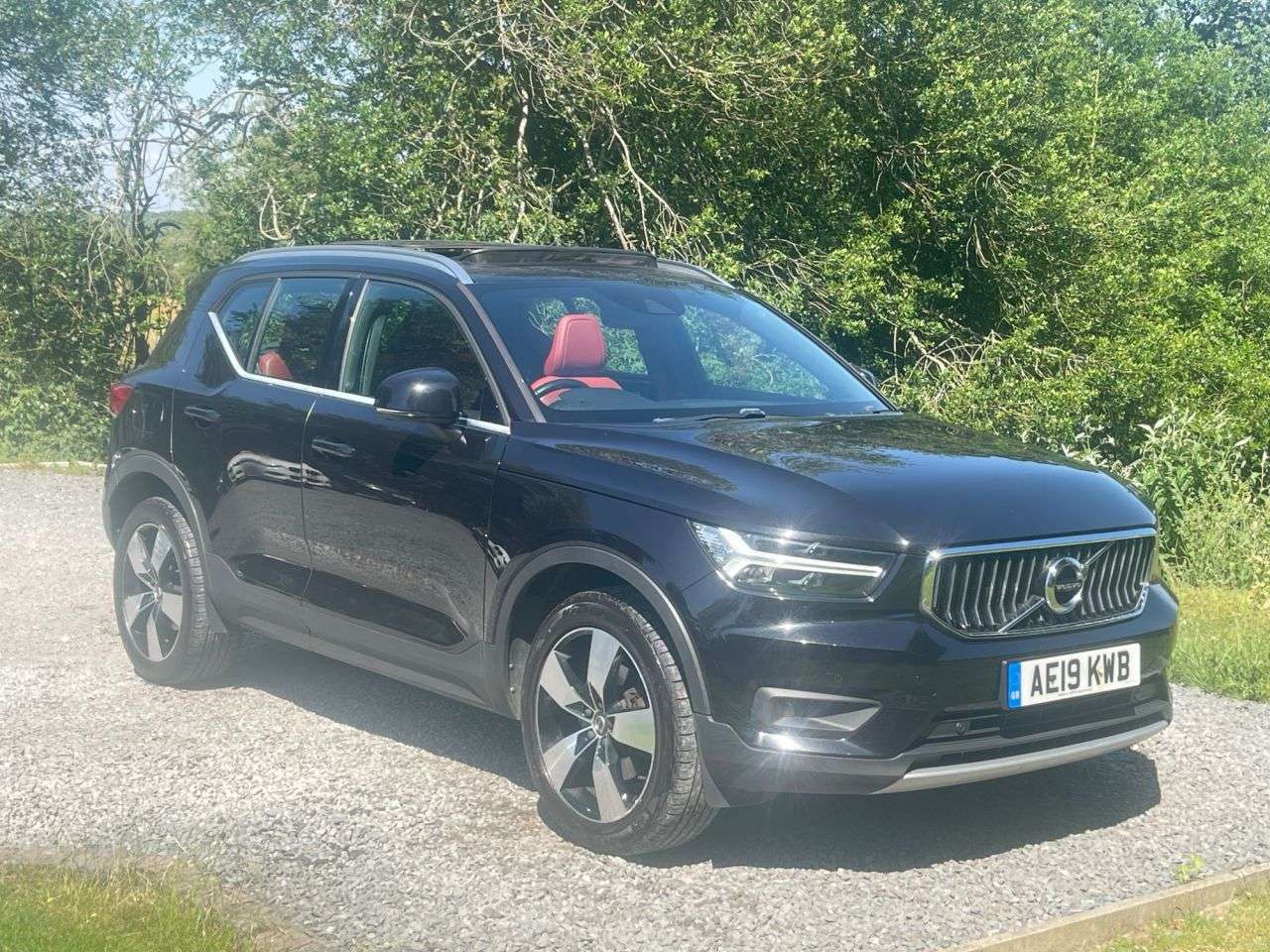 2019 VOLVO XC40 2019 VOLVO XC40