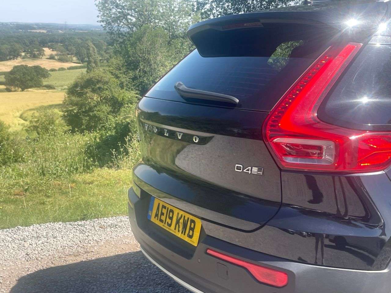 2019 VOLVO XC40 2019 VOLVO XC40