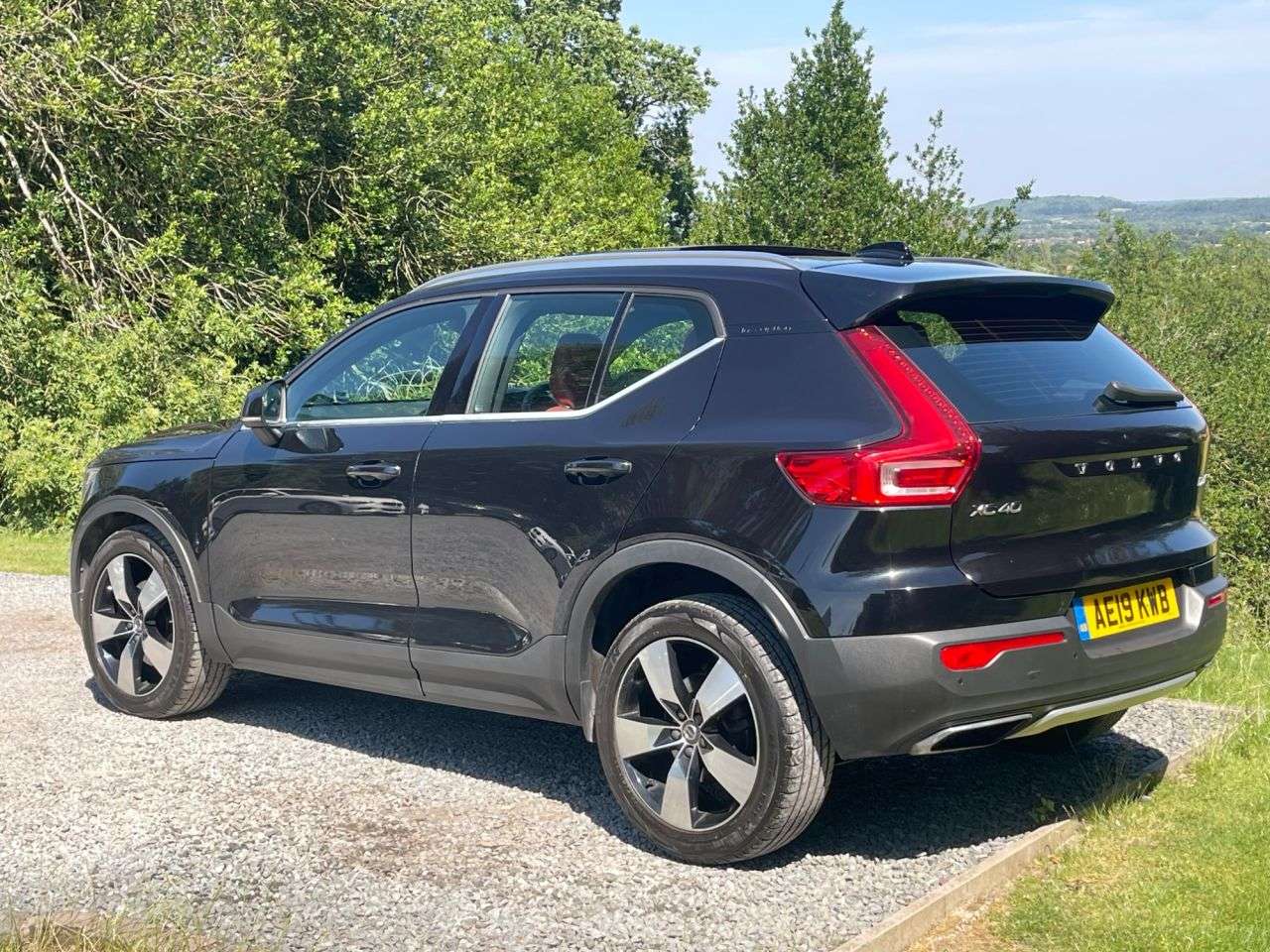2019 VOLVO XC40 2019 VOLVO XC40