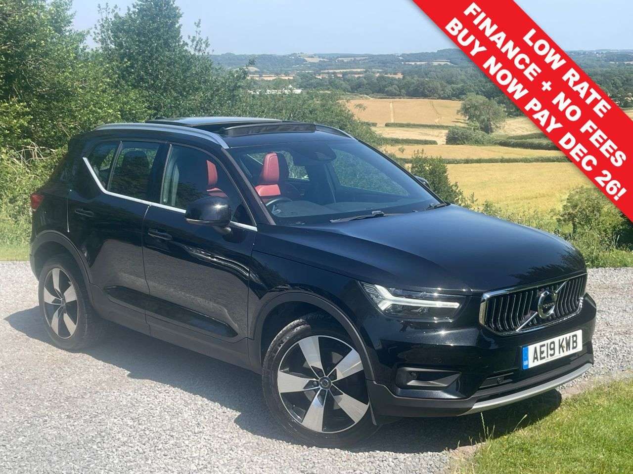 A 2019 VOLVO XC40 2.0 D4 Inscription Pro SUV 5dr Diesel Auto AWD Euro 6 (s/s) (190 ps) A 2019 VOLVO XC40 2.0 D4 Inscription Pro SUV 5dr Diesel Auto AWD Euro 6 (s/s) (190 ps)