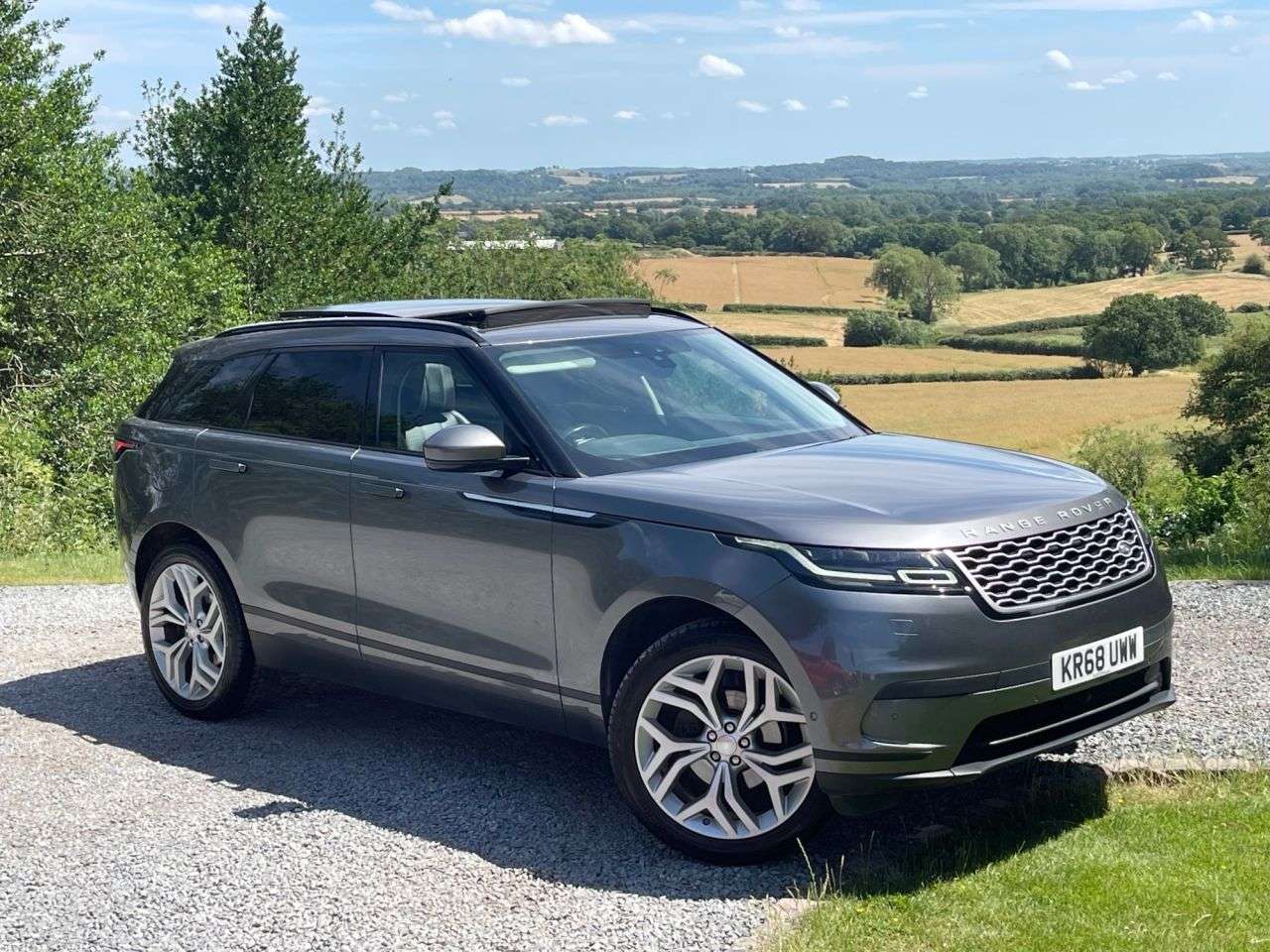 A 2018 LAND ROVER RANGE ROVER VELAR HSE A 2018 LAND ROVER RANGE ROVER VELAR HSE