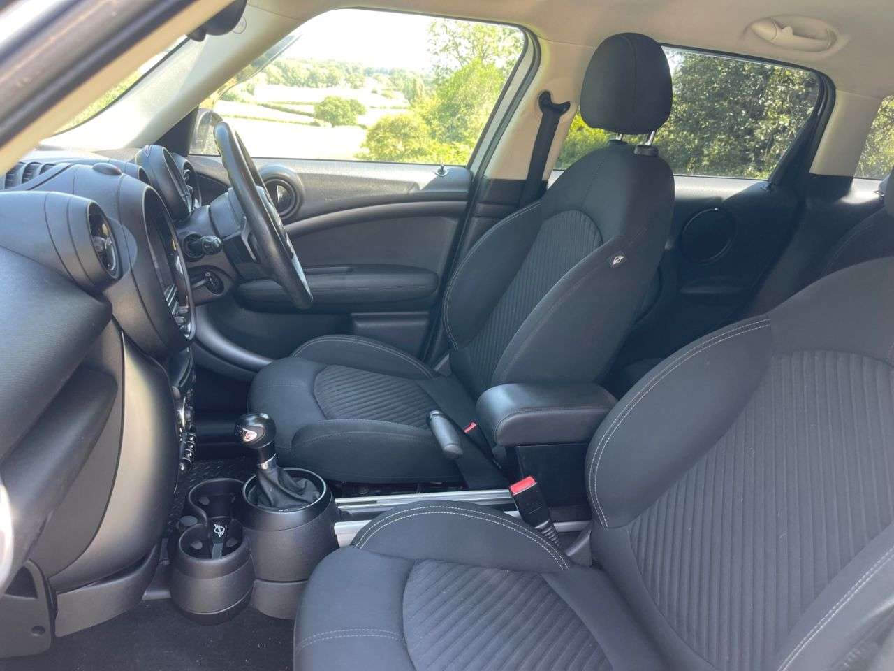 A 2014 MINI COUNTRYMAN 2.0 Cooper SD SUV 5dr Diesel Auto ALL4 Euro 5 (143 ps) A 2014 MINI COUNTRYMAN 2.0 Cooper SD SUV 5dr Diesel Auto ALL4 Euro 5 (143 ps)