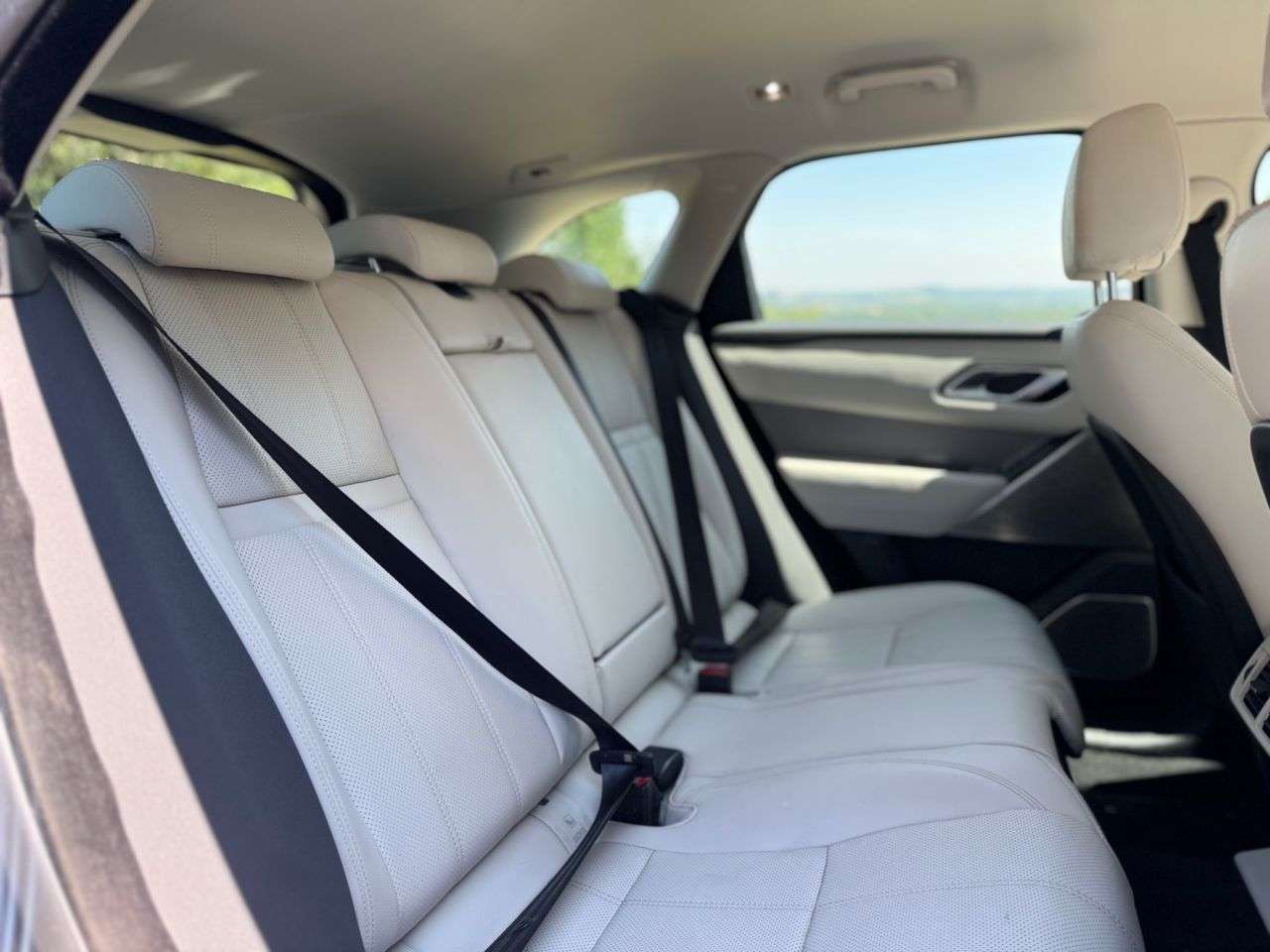 2019 LAND ROVER RANGE ROVER VELAR 2019 LAND ROVER RANGE ROVER VELAR