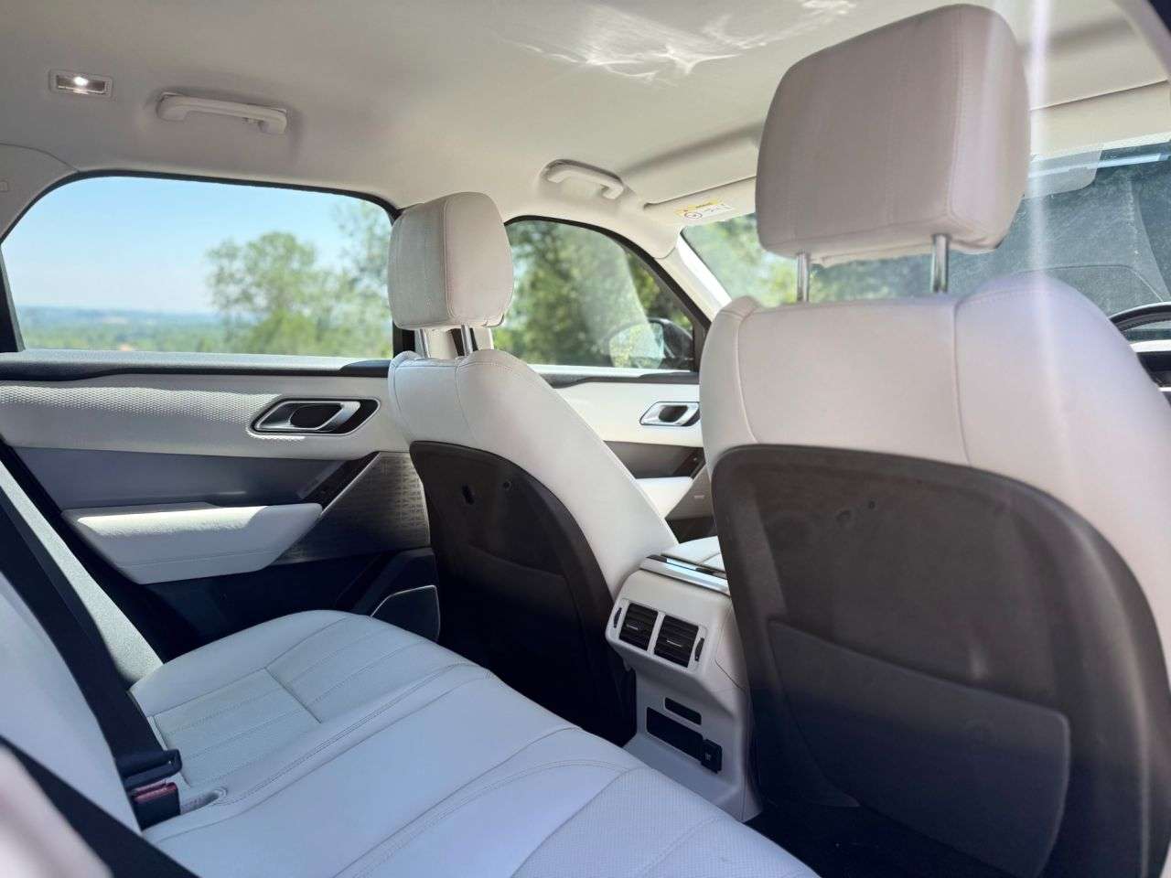 2019 LAND ROVER RANGE ROVER VELAR 2019 LAND ROVER RANGE ROVER VELAR