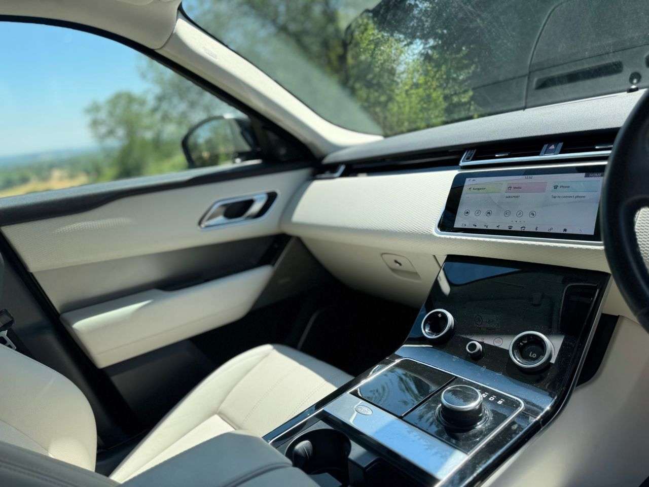 2019 LAND ROVER RANGE ROVER VELAR 2019 LAND ROVER RANGE ROVER VELAR