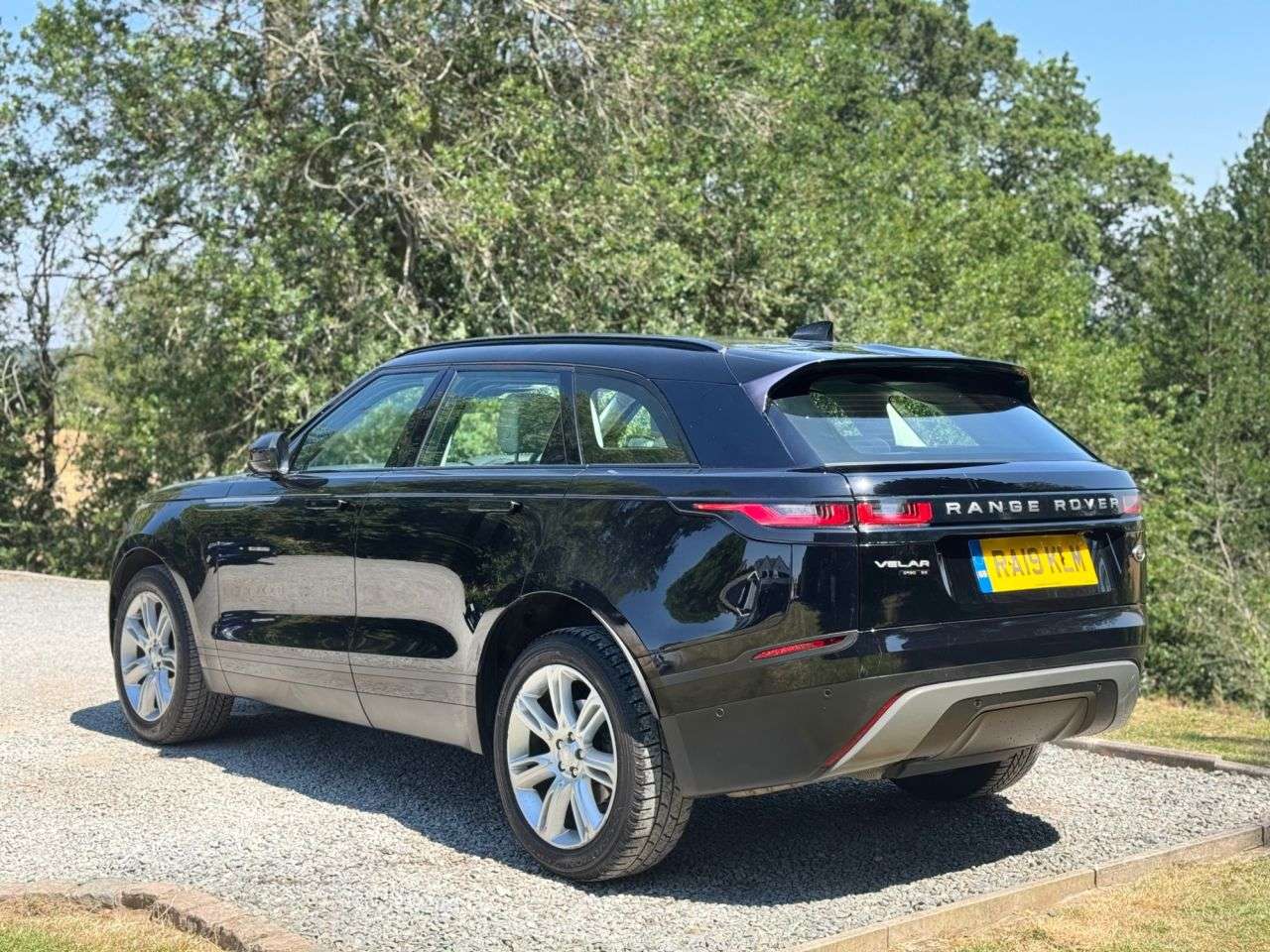 2019 LAND ROVER RANGE ROVER VELAR 2019 LAND ROVER RANGE ROVER VELAR