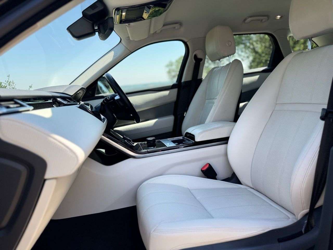2019 LAND ROVER RANGE ROVER VELAR 2019 LAND ROVER RANGE ROVER VELAR