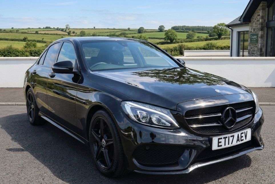 A 2017 MERCEDES-BENZ C CLASS 2.0 C200 AMG Line (Premium) Saloon 4dr Petrol G-Tronic+ Euro 6 (s/s) (184 p A 2017 MERCEDES-BENZ C CLASS 2.0 C200 AMG Line (Premium) Saloon 4dr Petrol G-Tronic+ Euro 6 (s/s) (184 p