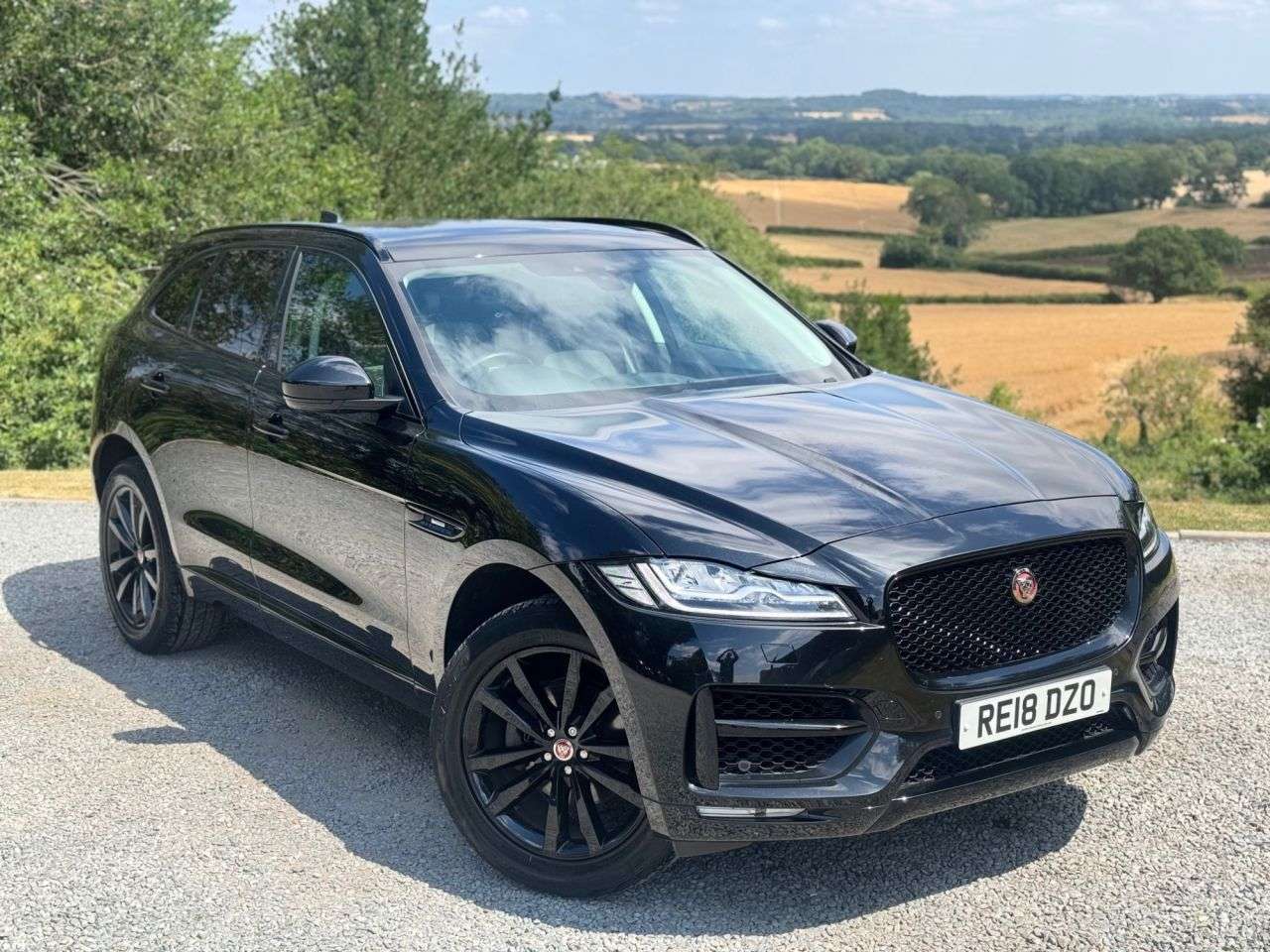 A 2018 JAGUAR F-PACE 2.0 P250i R-Sport SUV 5dr Petrol Auto AWD Euro 6 (s/s) (250 ps) A 2018 JAGUAR F-PACE 2.0 P250i R-Sport SUV 5dr Petrol Auto AWD Euro 6 (s/s) (250 ps)