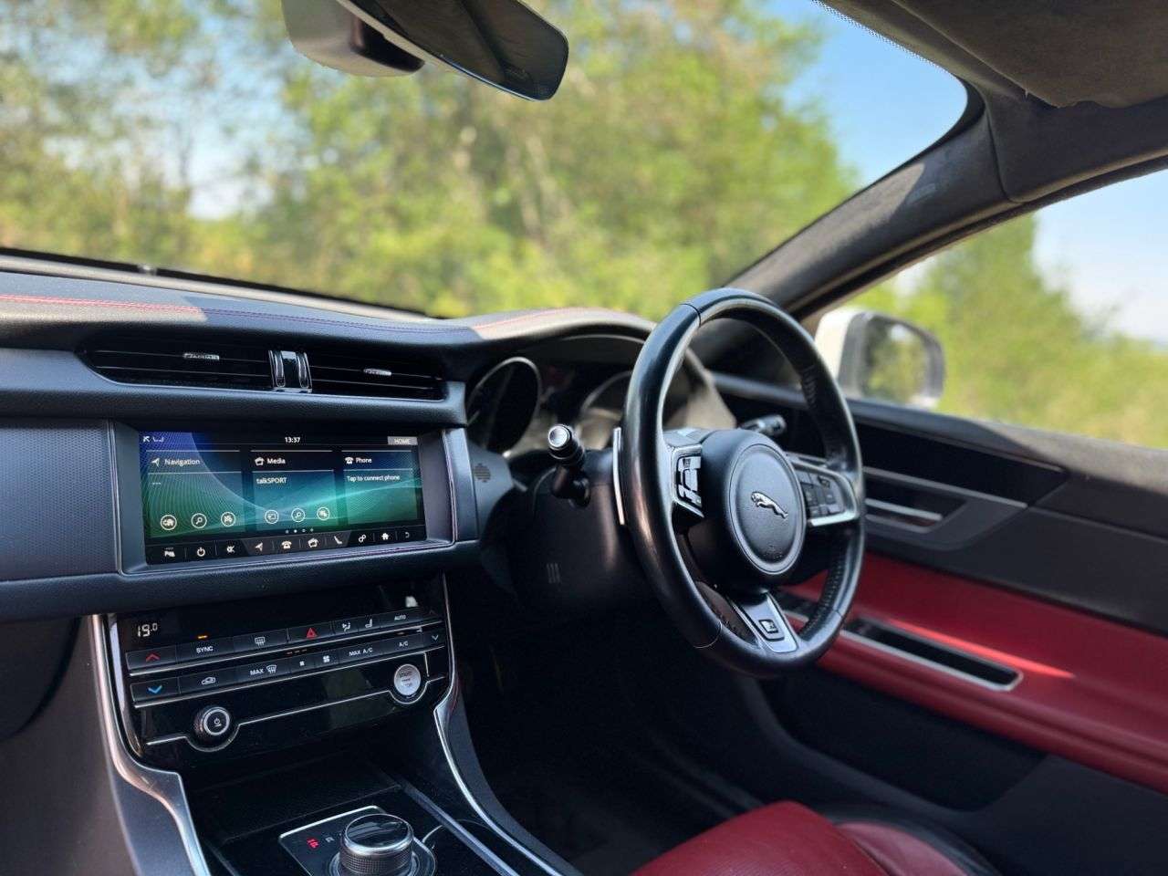 2019 JAGUAR XF 2019 JAGUAR XF