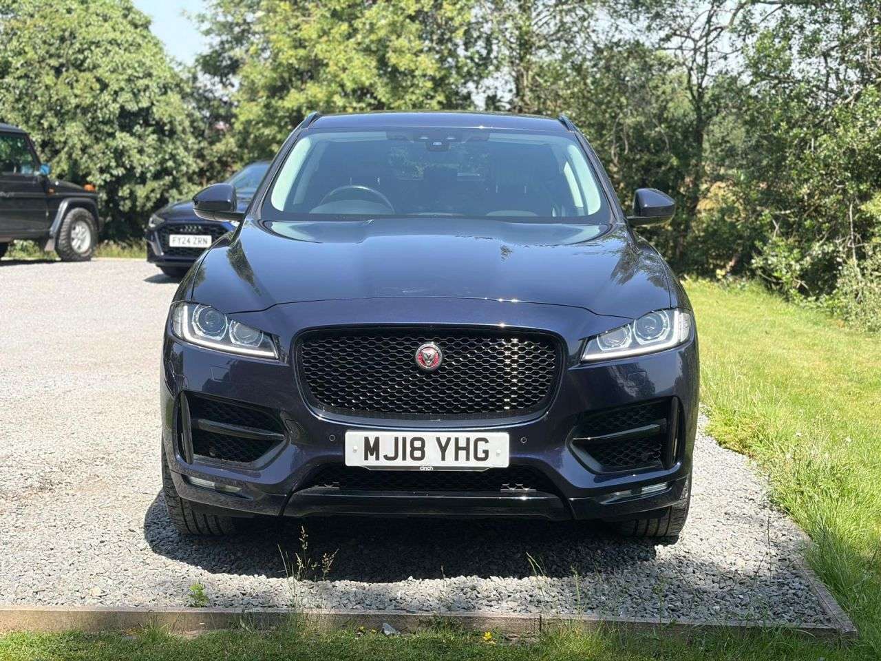 A 2018 JAGUAR F-PACE 2.0 D240 R-Sport SUV 5dr Diesel Auto AWD Euro 6 (s/s) (240 ps) A 2018 JAGUAR F-PACE 2.0 D240 R-Sport SUV 5dr Diesel Auto AWD Euro 6 (s/s) (240 ps)