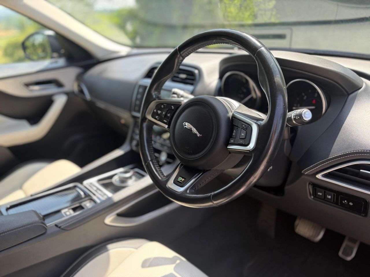 2018 JAGUAR F-PACE 2018 JAGUAR F-PACE