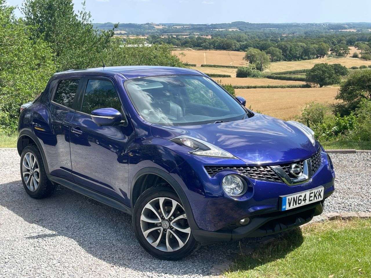A 2014 NISSAN JUKE 1.5 dCi 8v Tekna SUV 5dr Diesel Manual Euro 5 (s/s) (110 ps) A 2014 NISSAN JUKE 1.5 dCi 8v Tekna SUV 5dr Diesel Manual Euro 5 (s/s) (110 ps)