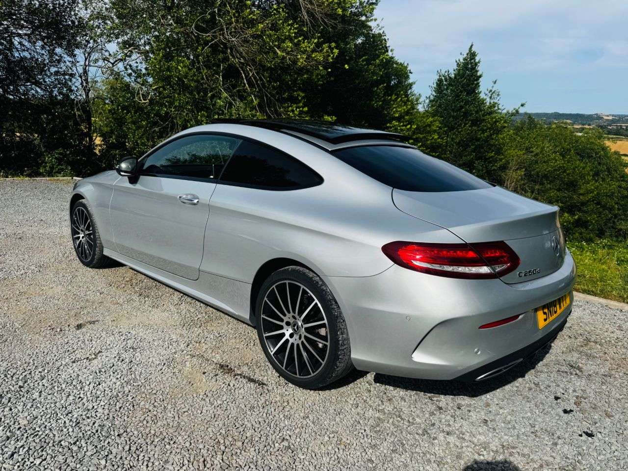A 2018 MERCEDES-BENZ C CLASS 2.1 C250d AMG Line (Premium) Coupe 2dr Diesel G-Tronic+ 4MATIC Euro 6 (s/s) A 2018 MERCEDES-BENZ C CLASS 2.1 C250d AMG Line (Premium) Coupe 2dr Diesel G-Tronic+ 4MATIC Euro 6 (s/s)