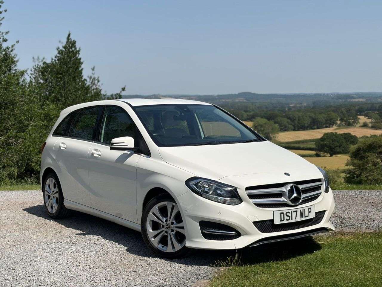 A 2017 MERCEDES-BENZ B CLASS 2.1 B200d Sport (Executive) MPV 5dr Diesel 7G-DCT Euro 6 (s/s) (136 ps) A 2017 MERCEDES-BENZ B CLASS 2.1 B200d Sport (Executive) MPV 5dr Diesel 7G-DCT Euro 6 (s/s) (136 ps)