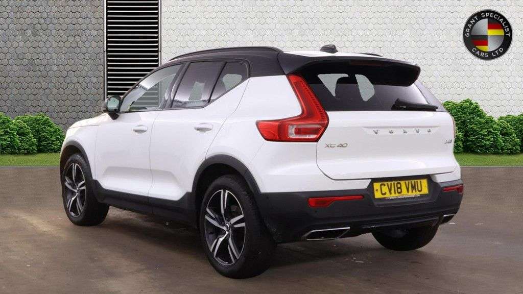 A 2018 VOLVO XC40 D4 FIRST EDITION AWD A 2018 VOLVO XC40 D4 FIRST EDITION AWD