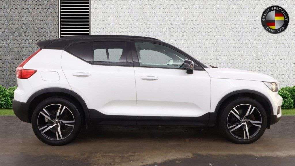 2018 VOLVO XC40 2018 VOLVO XC40